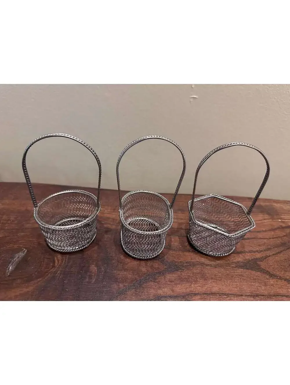 Vintage Style Oval, Round, Hexagonal Mini Silver-Tone Wire Mesh Metal Baskets